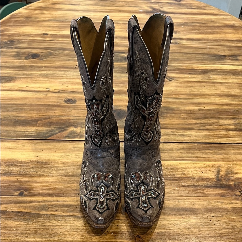Brown Embroidered Heeled Boots